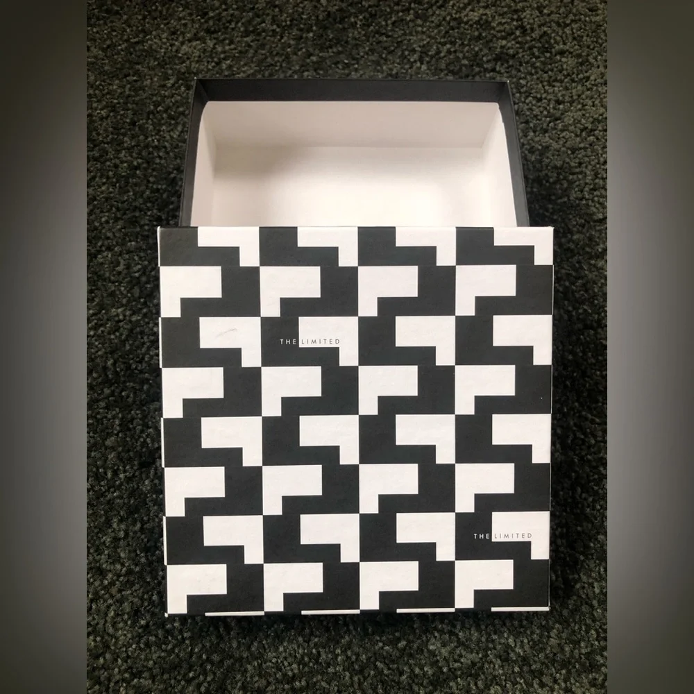 The Limited Empty Gift Box Small Square Black White Pattern Vintage Retail